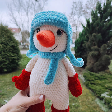 Snowman skiing PDF Crochet Pattern