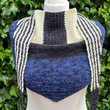 Mischievous Magpie Shawlette