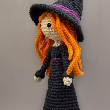Witch doll amigurumi