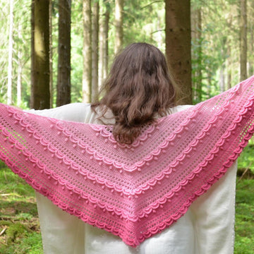 Strawberry Cupcake shawl CAL