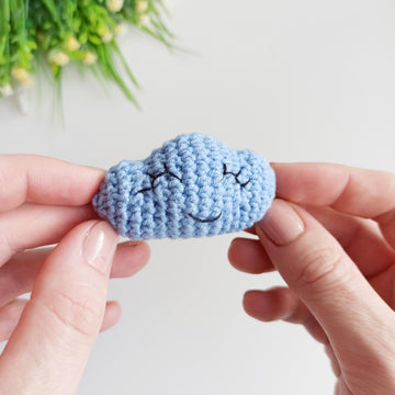 Crochet cloud pattern