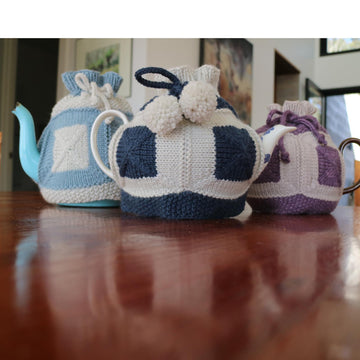 Criss-Cross Tea Cosy