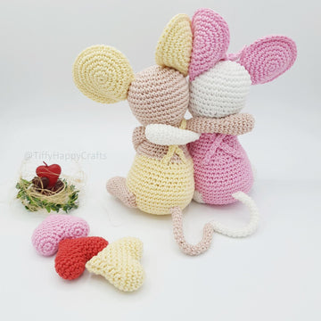 Tiffy the Mouse in Love