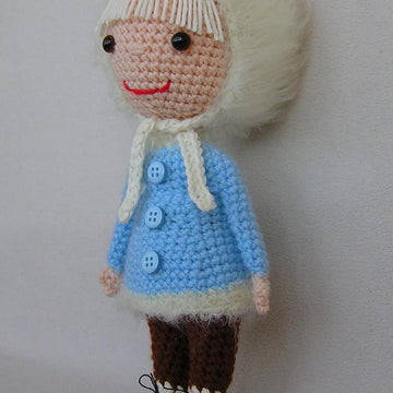 Doll amigurumi