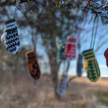 Folk Mitten Ornament