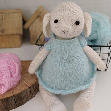 Sheep knitting pattern. Knitted lamb toy