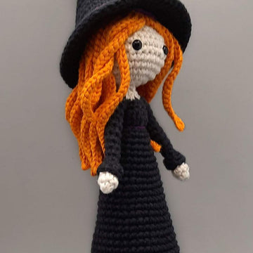 Witch doll amigurumi