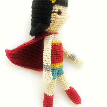 Wonder Woman - amigurumi pattern
