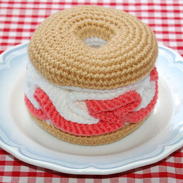Crochet Pattern for a Bagel with Salmon and Cream Cheese - Play Kitchen