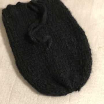 Black swaddling sack