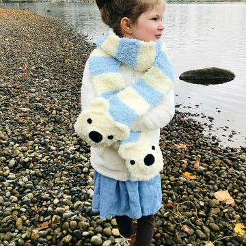 Polar Bear Pocket Scarf