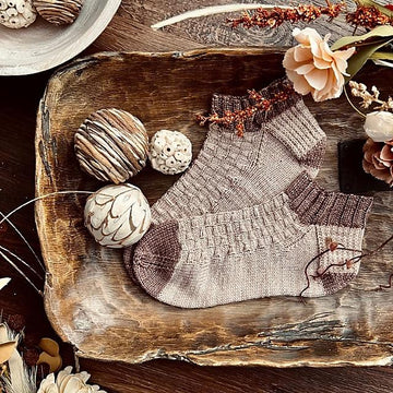 Home For the Harvest Socks