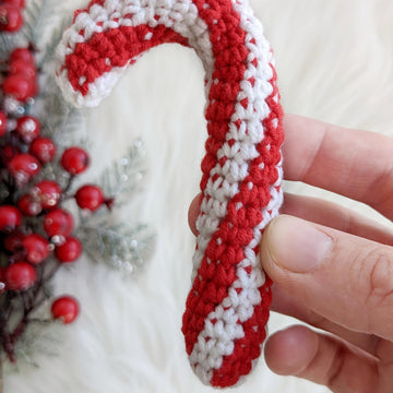 Candy cane crochet Christmas ornament pattern