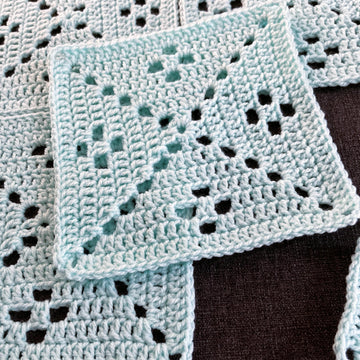 Mini Filet Granny Square