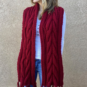 Chunky Cable Knit Fringed Scarf