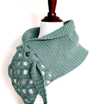 Asymmetric Keyhole Shell Scarf