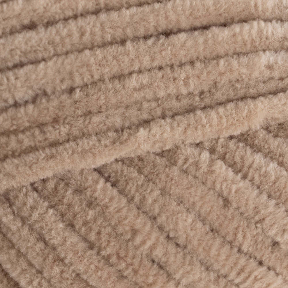 Universal Yarn Bella Chenille