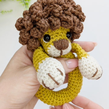 Crochet baby rattle pattern, amigurumi lion pattern, crochet safari animals pattern