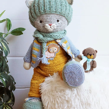 Crochet Outfit Tom for Kitten or Bunny