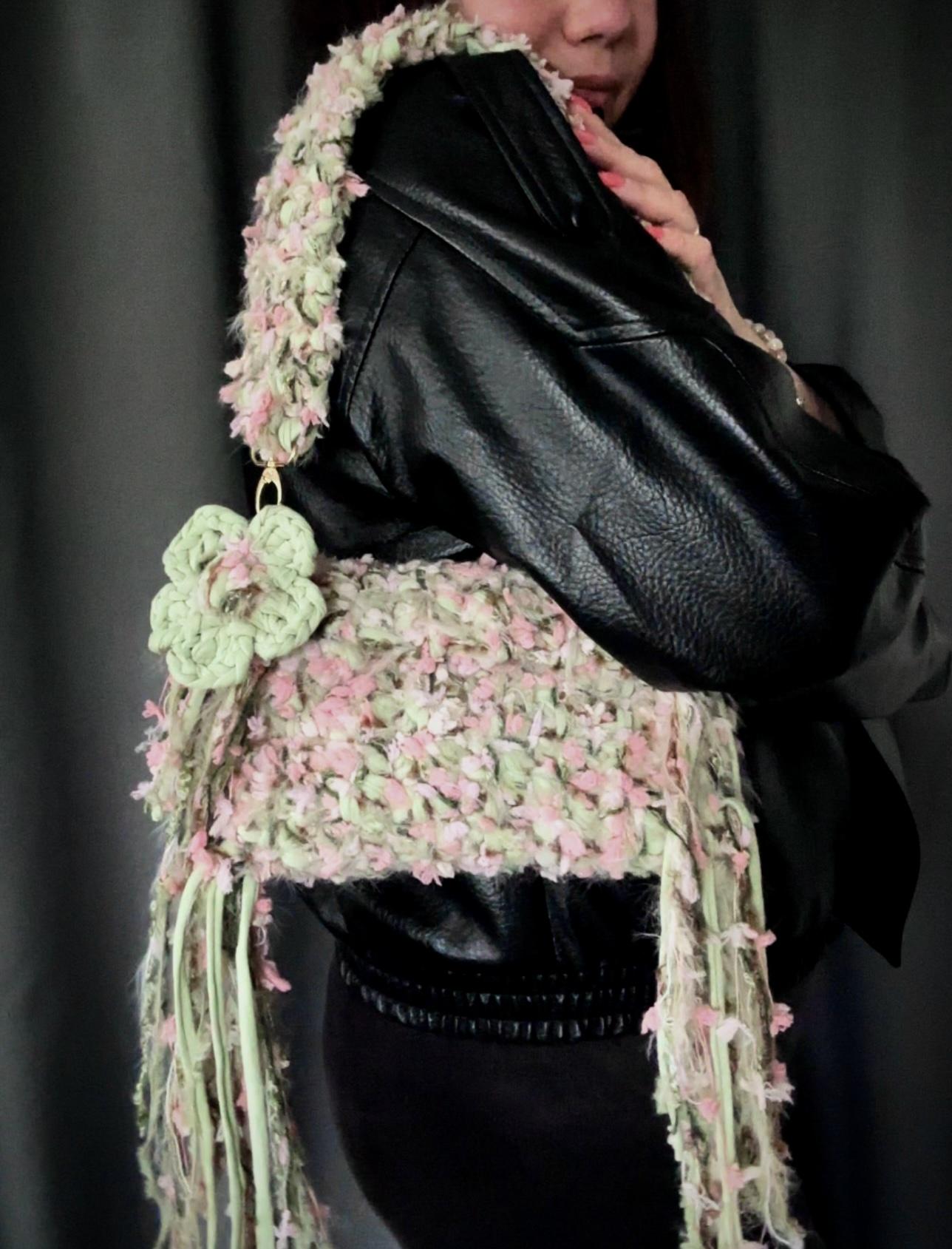Fluffy bloom bag