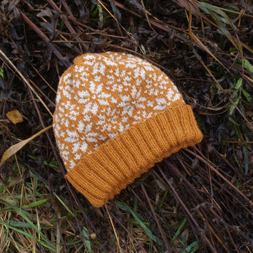 Nordavind hat with ribbed edge