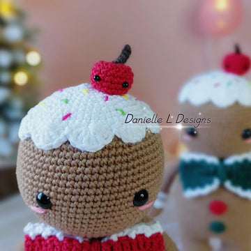 Gingerbread man amigurumi