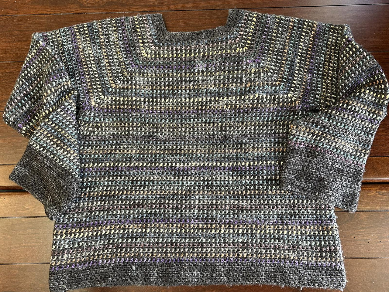 Acadia Raglan Pullover