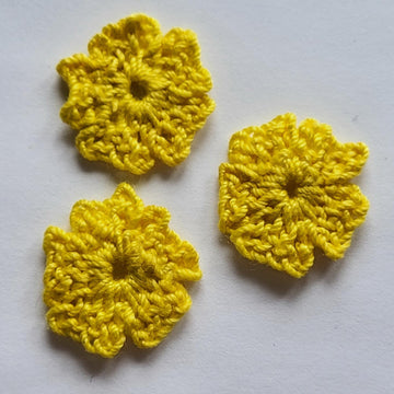 Small crochet flower