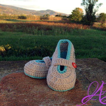 Baby Shoes - 4 Sizes Inside