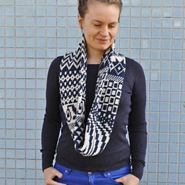 Pattern play scarf