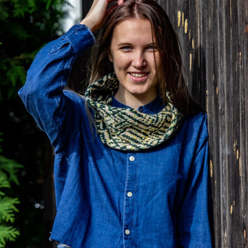 Line art cowl