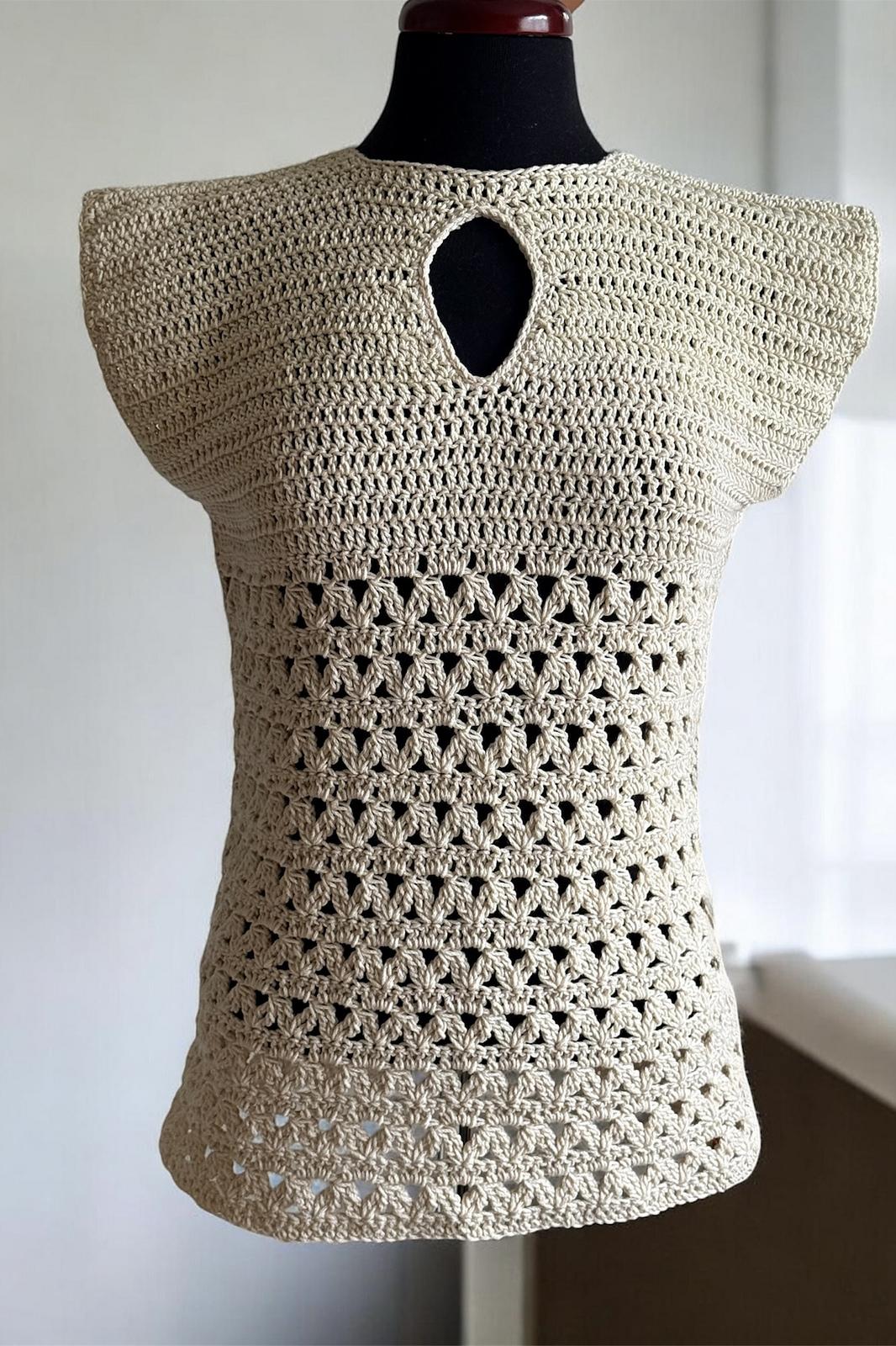 Arcelle Échancrée – Keyhole Crochet Top