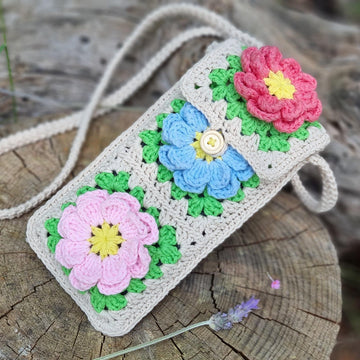 Granny square mobile phone bag crochet pattern T15
