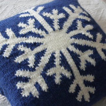 Snowflake cushion