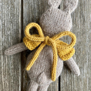 Vera / Victor the Bunny