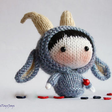Blue Goat Doll Tanoshi series toy.