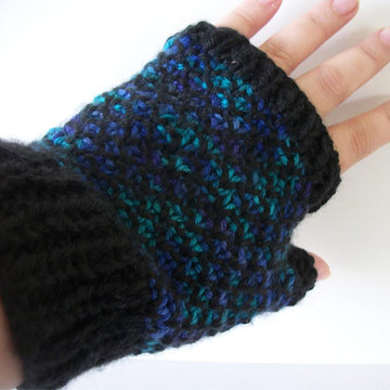 Knit Dragon Scale Gloves