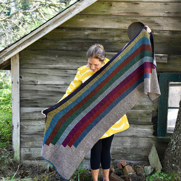 Stepwise shawl