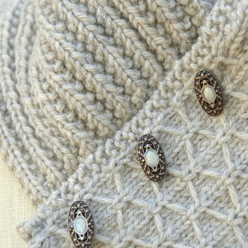 Quilted Lattice Ascot