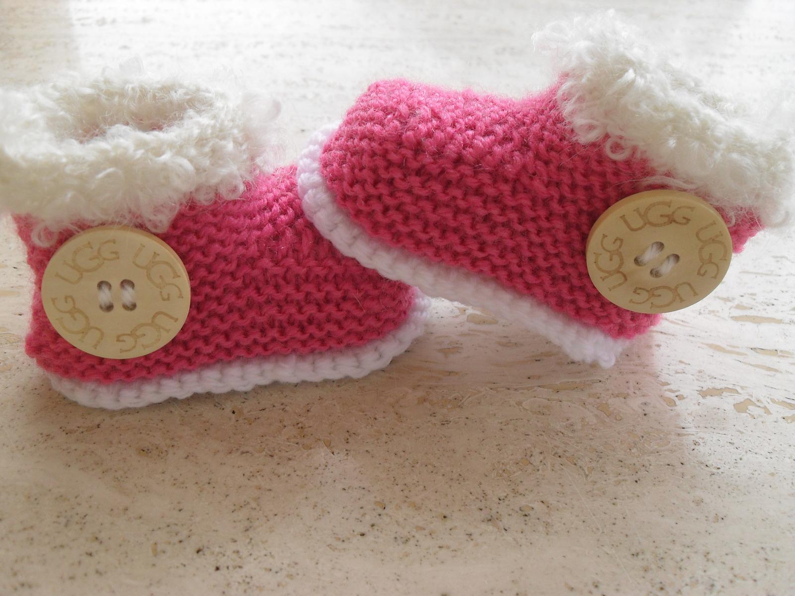 Baby Girl UGG  Booties And Hat Set