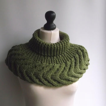 Boliviana bulky collar