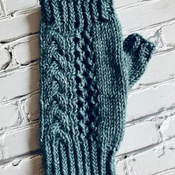 Twists and turns mitts