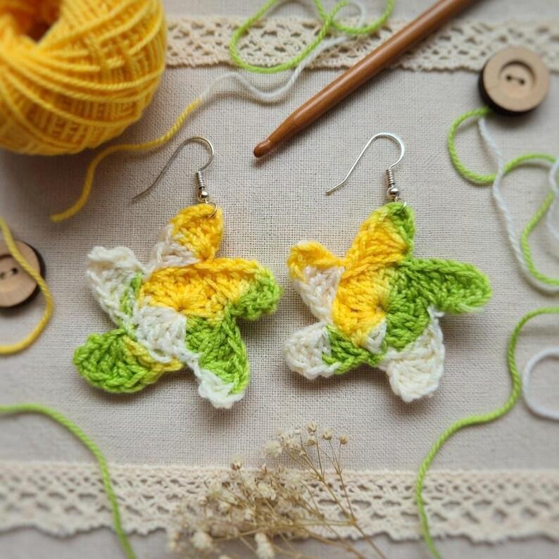 Crochet Flower Earrings + Video Tutorial