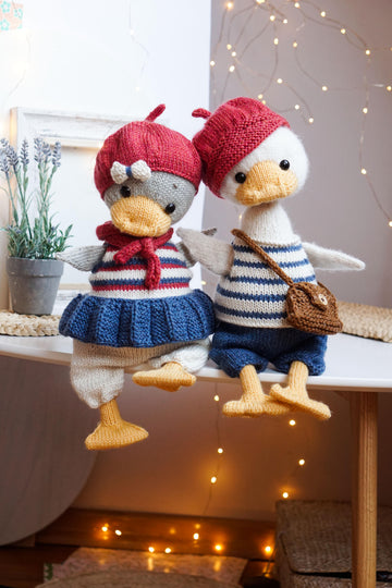 Knitting Pattern: Wardrobe for large gooses