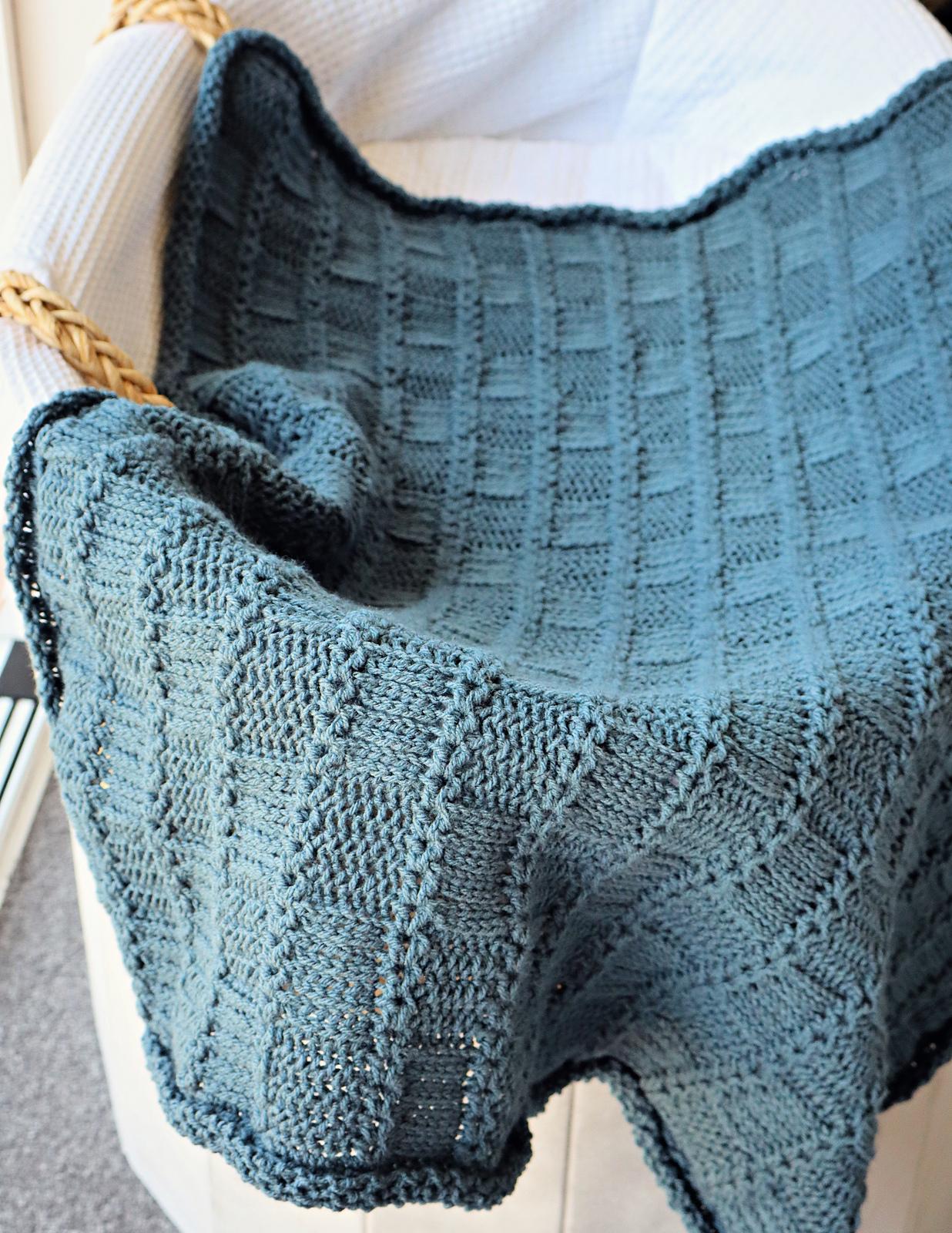 Checkerboard Cable Blanket