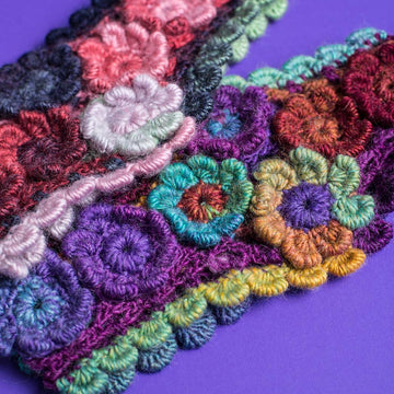 Lovers of flowers ear warmer