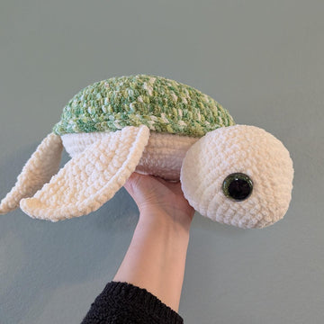 Seisa Sea Turtle Huggable Traveler