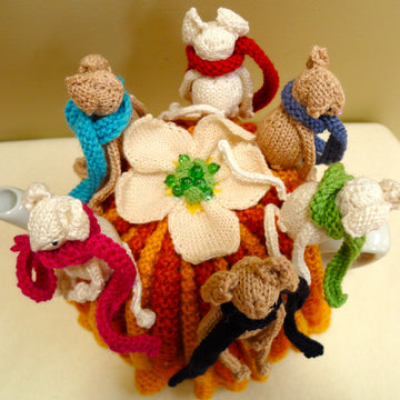Harvest Mice Tea Cosy
