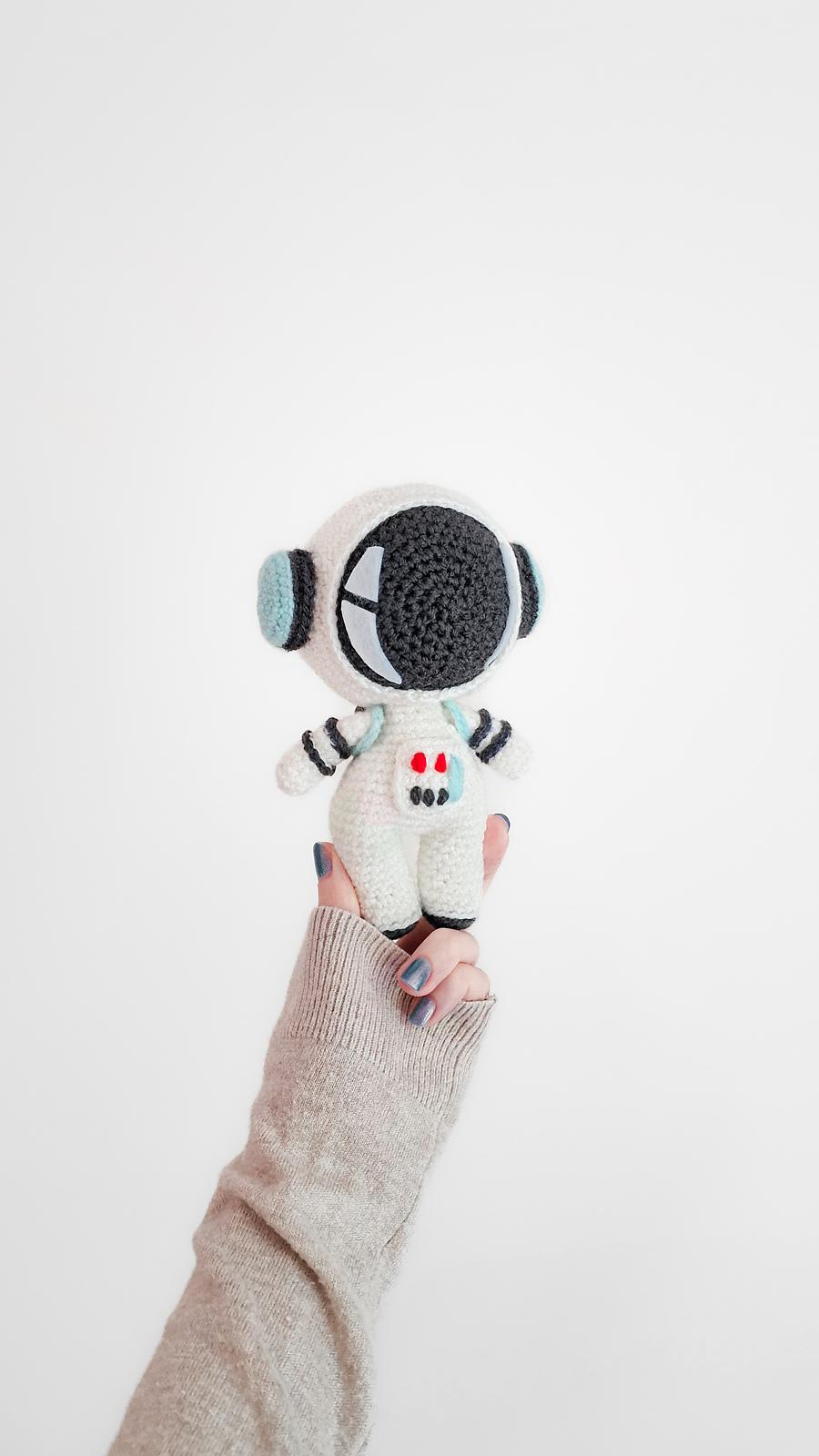 Cheeky Astronaut