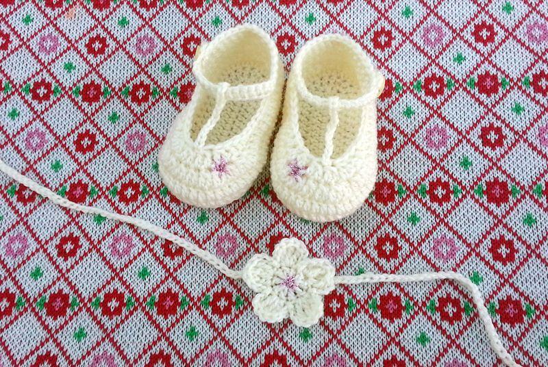 Luisa Dancing Baby Booties